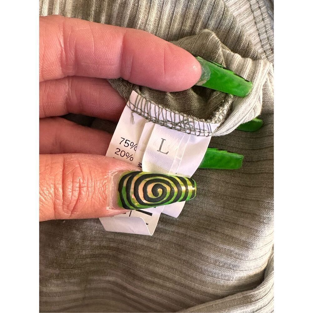 SHEIN Ribbed Olive Green and White Tie-dyed Cropped Long Sleeved Button Front Sh - Picture 2 of 9